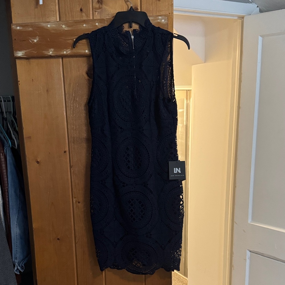 Elegant Navy Lace Midi Dress